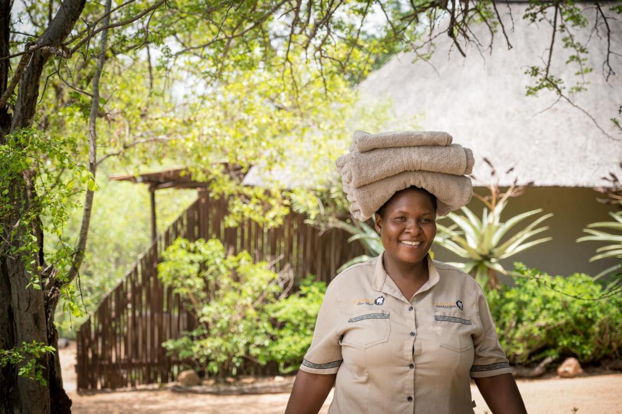 Kambaku Safari Lodge Timbavati Game Reserve Luaran gambar